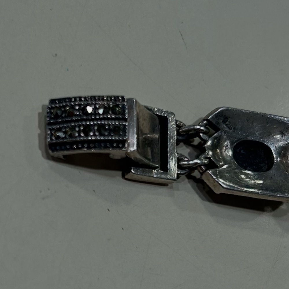 Vintage Art Deco Onyx, Marcasite and Sterling Silver Bracelet - Picture 7 of 11